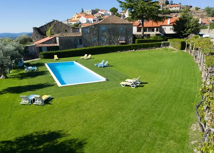 Casa Da Cerca Farm stay Sortelha