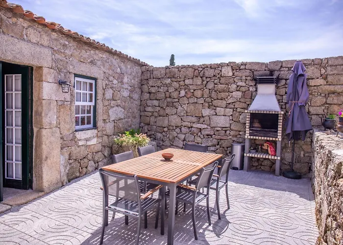 Casa Da Cerca Farm stay *